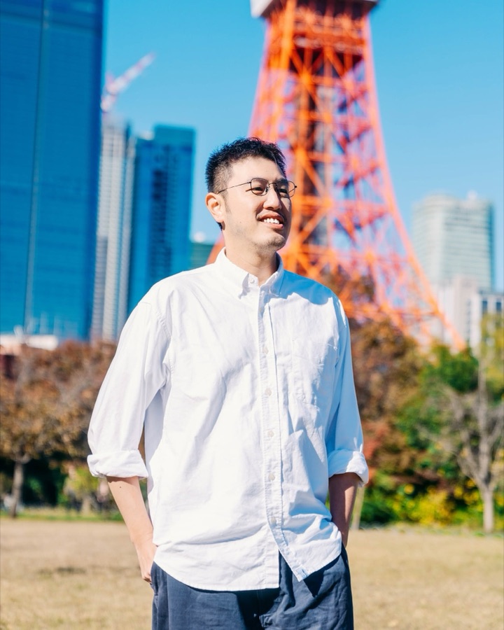 研究生 Keith 在東京鐵塔前